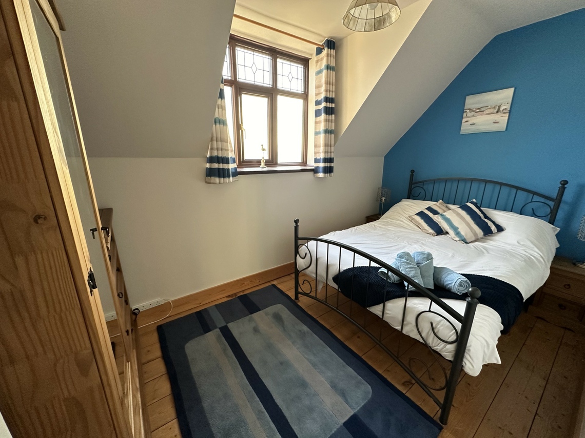Blue double room